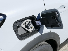 Renault Captur 1.8 E-Tech Hybride - 160 - BVA multi-modes 2026  II Techno P  occasion � Ganges - photo n�12