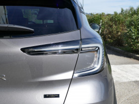 Renault Captur 1.8 E-Tech Hybride - 160 - BVA multi-modes 2026  II Techno P  occasion � Ganges - photo n�12