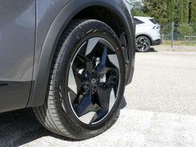 Renault Captur 1.8 E-Tech Hybride - 160 - BVA multi-modes 2026  II Techno P  occasion � Ganges - photo n�9