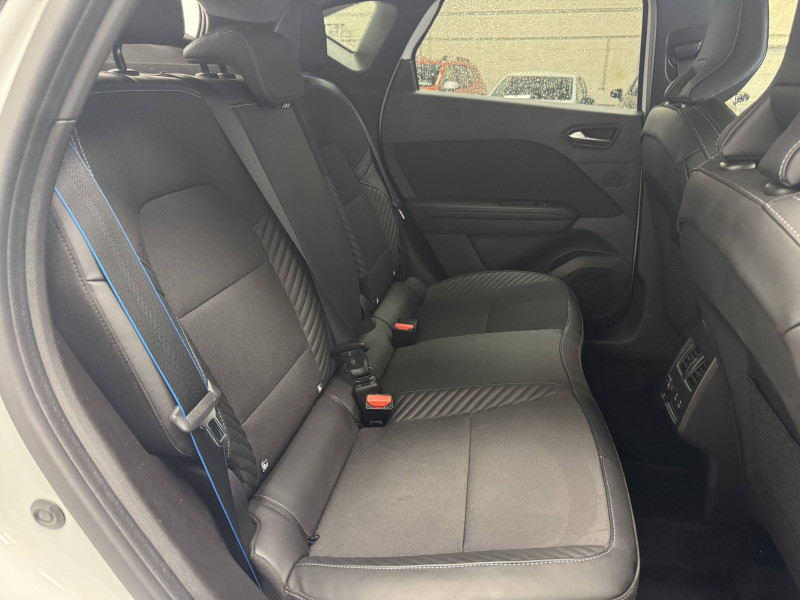 Renault Captur Captur E-Tech full hybrid 145 ch esprit Alpine 5p 2025 - photo n°20 Renault Captur Captur E-Tech full hybrid 145 ch esprit Alpine 5p  occasion à Mont de Marsan - photo n°20