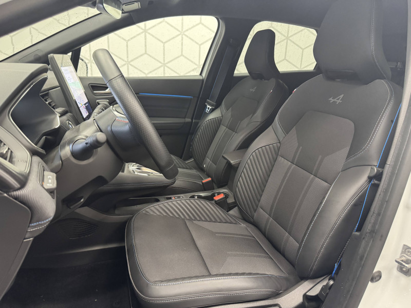 Renault Captur Captur E-Tech full hybrid 145 ch esprit Alpine 5p 2025 - photo n°18 Renault Captur Captur E-Tech full hybrid 145 ch esprit Alpine 5p  occasion à Mont de Marsan - photo n°18