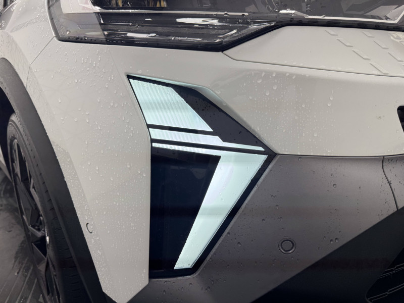 Renault Captur Captur E-Tech full hybrid 145 ch esprit Alpine 5p 2025 - photo n°14 Renault Captur Captur E-Tech full hybrid 145 ch esprit Alpine 5p  occasion à Mont de Marsan - photo n°14