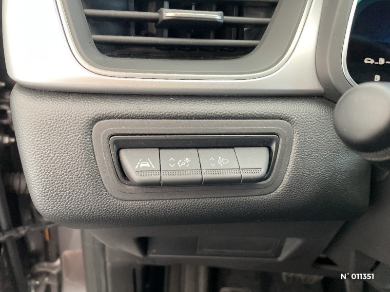 Renault Captur Captur E-Tech full hybrid 145 Techno fast track 2023 - photo n°15 Renault Captur Captur E-Tech full hybrid 145 Techno fast track  occasion à LA CHAPELLE-LONGUEVILLE - photo n°15