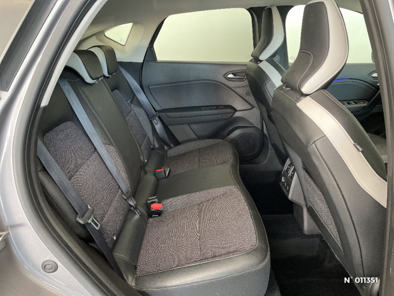 Renault Captur Captur E-Tech full hybrid 145 Techno fast track 2023 - photo n°11 Renault Captur Captur E-Tech full hybrid 145 Techno fast track  occasion à LA CHAPELLE-LONGUEVILLE - photo n°11