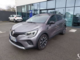 Renault Captur occasion 2023 mise en vente à VANNES par le garage RENAULT VANNES - photo n°1