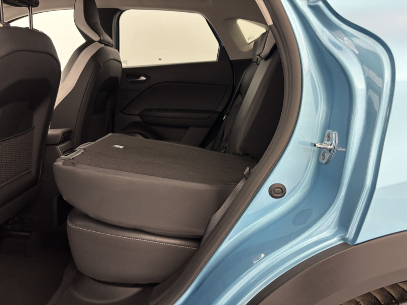 Renault Captur E-Tech 145 21 Intens 5p 2021 - photo n°11 Renault Captur E-Tech 145 21 Intens 5p  occasion à SAINT-GREGOIRE - photo n°11