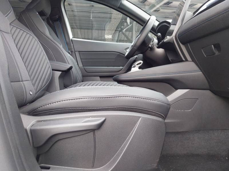 Renault Captur E-Tech full hybrid 145 ch esprit Alpine 2025 - photo n°15 Renault Captur E-Tech full hybrid 145 ch esprit Alpine  occasion à Villeneuve-sur-Lot - photo n°15