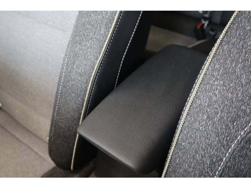 Renault Captur E-Tech full hybrid 145 ch Techno 2025 - photo n°12 Renault Captur E-Tech full hybrid 145 ch Techno  occasion à LESCAR - photo n°12