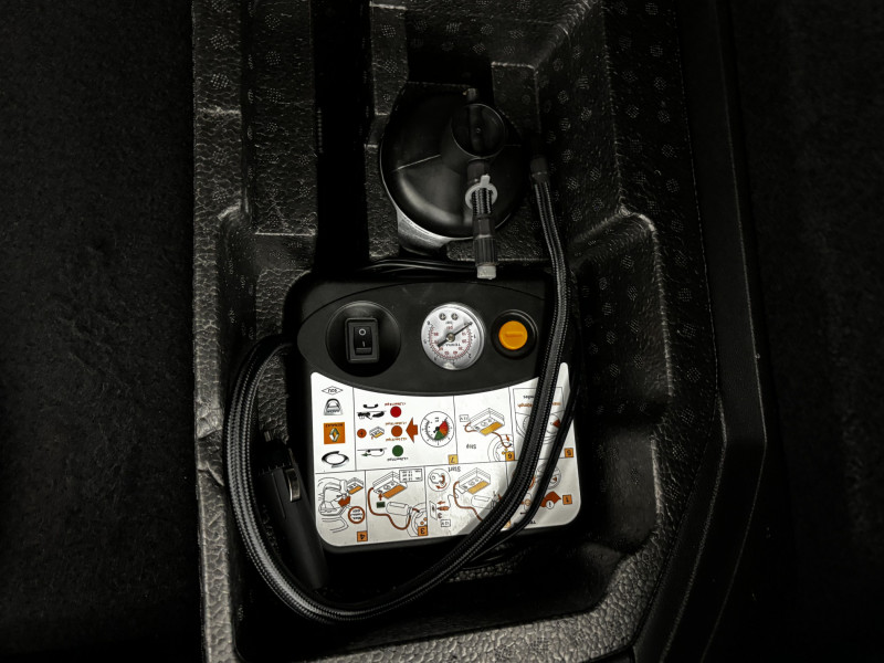 Renault Captur E-Tech Plug-in 160 Intens 5p 2021 - photo n°10 Renault Captur E-Tech Plug-in 160 Intens 5p  occasion à SAINT-GREGOIRE - photo n°10