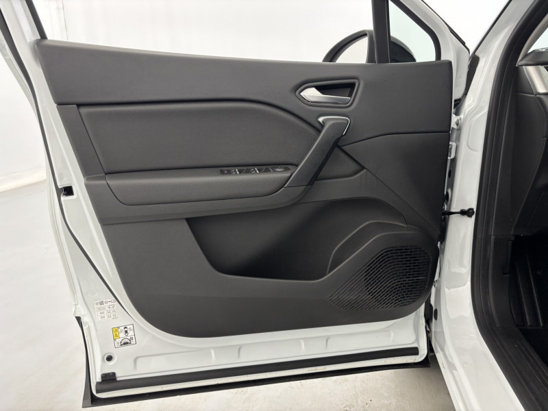 Renault Captur E-Tech Plug-in 160 Intens 5p 2021 - photo n°12 Renault Captur E-Tech Plug-in 160 Intens 5p  occasion à SAINT-GREGOIRE - photo n°12