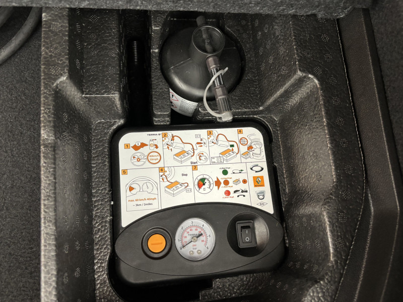 Renault Captur E-Tech Plug-in 160 Intens 5p 2021 - photo n°10 Renault Captur E-Tech Plug-in 160 Intens 5p  occasion à SAINT-GREGOIRE - photo n°10