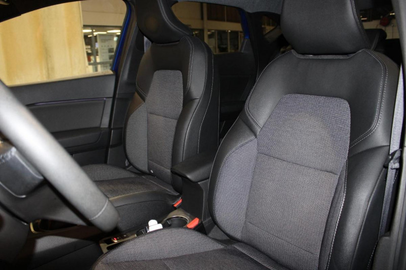 Renault Captur mild hybrid 140 Rive Gauche  occasion  Avermes - photo n4