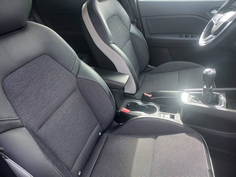 Renault Captur TCe 140 - 21 Intens 2023 - photo n°15 Renault Captur TCe 140 - 21 Intens  occasion à Castelnau-d'Estrétefonds - photo n°15