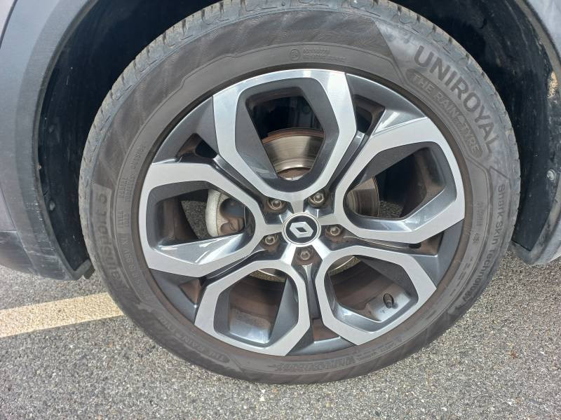 Renault Captur TCe 140 - 21 Intens 2023 - photo n°9 Renault Captur TCe 140 - 21 Intens  occasion à Castelnau-d'Estrétefonds - photo n°9