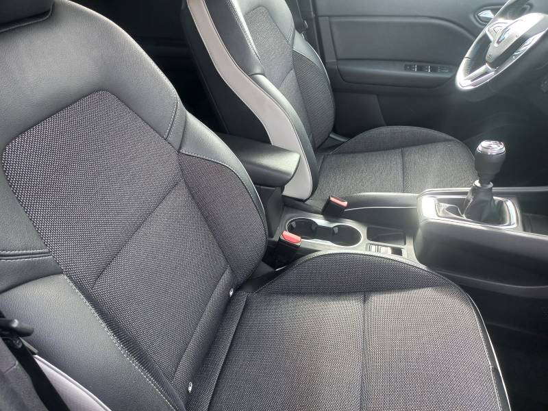 Renault Captur TCe 140 - 21 Intens 2023 - photo n°12 Renault Captur TCe 140 - 21 Intens  occasion à Castelnau-d'Estrétefonds - photo n°12