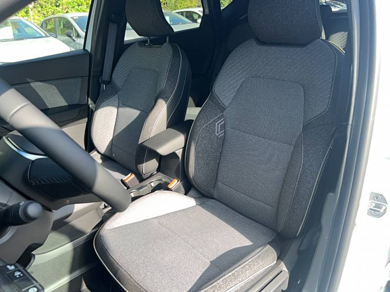 Renault Captur TCe 90 ch Techno 2025 - photo n°9 Renault Captur TCe 90 ch Techno  occasion à L'Isle-Jourdain - photo n°9