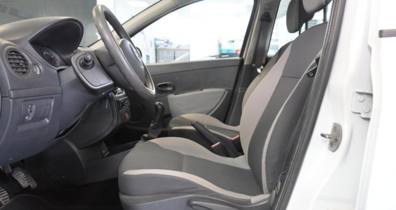 Renault Clio Estate ESTATE III dCi 70 eco2 Authentique 2009 - photo n°7 Renault Clio Estate ESTATE III dCi 70 eco2 Authentique  occasion à ST SATURNIN - photo n°7