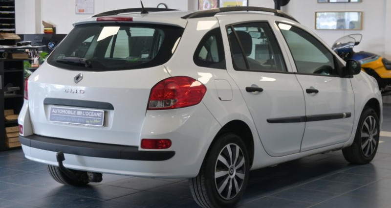 Renault Clio Estate ESTATE III dCi 70 eco2 Authentique 2009 - photo n°4 Renault Clio Estate ESTATE III dCi 70 eco2 Authentique  occasion à ST SATURNIN - photo n°4