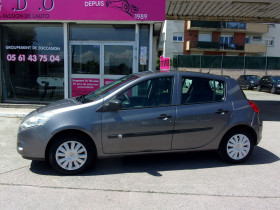 Renault Clio III 1.2 16V 75CH AUTHENTIQUE 5P  occasion  Toulouse - photo n2