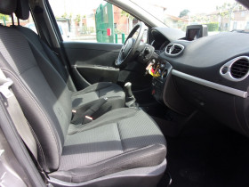 Renault Clio III 1.2 16V 75CH TOMTOM LIVE  occasion  Toulouse - photo n10