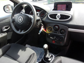 Renault Clio III 1.2 16V 75CH TOMTOM LIVE  occasion  Toulouse - photo n11