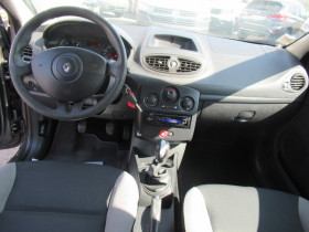 Renault Clio III 1.5 DCI 75CH EXPRESSION CLIM ECO  occasion  Toulouse - photo n14