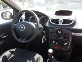 Renault Clio III 1.5 DCI 75CH EXPRESSION CLIM ECO² 5P  occasion à Toulouse - photo n°5