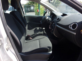 Renault Clio III 1.5 DCI 75CH EXPRESSION CLIM ECO² 5P  occasion à Toulouse - photo n°8
