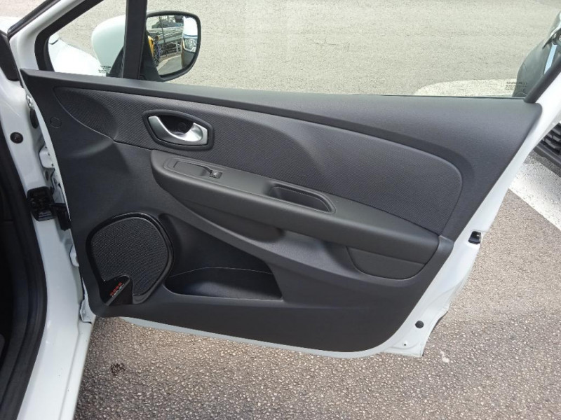 Renault Clio IV Clio dCi 75 E6C Business 2019 - photo n°19 Renault Clio IV Clio dCi 75 E6C Business  occasion à Neufchâtel-en-Bray - photo n°19