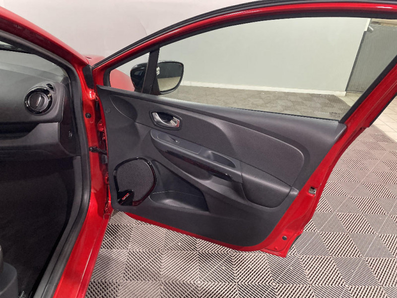 Renault Clio IV Clio IV TCe 90 eco2 Intens 2015 - photo n°20 Renault Clio IV Clio IV TCe 90 eco2 Intens  occasion à Évreux - photo n°20