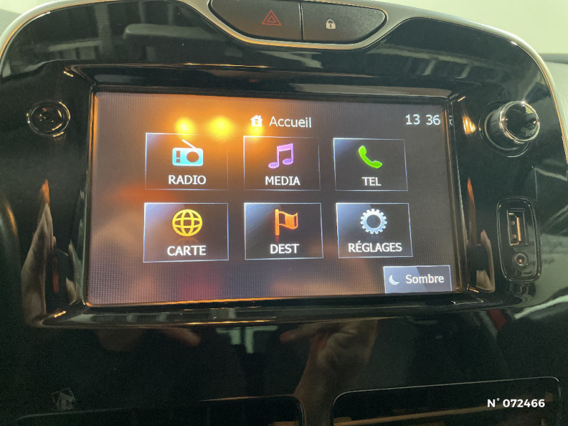 Renault Clio IV Clio IV TCe 90 eco2 Intens 2015 - photo n°14 Renault Clio IV Clio IV TCe 90 eco2 Intens  occasion à Évreux - photo n°14
