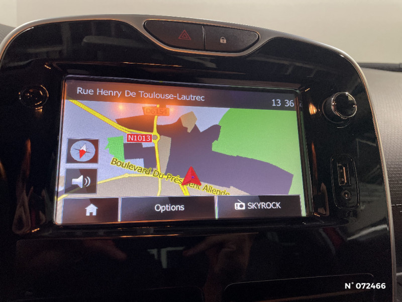 Renault Clio IV Clio IV TCe 90 eco2 Intens 2015 - photo n°13 Renault Clio IV Clio IV TCe 90 eco2 Intens  occasion à Évreux - photo n°13