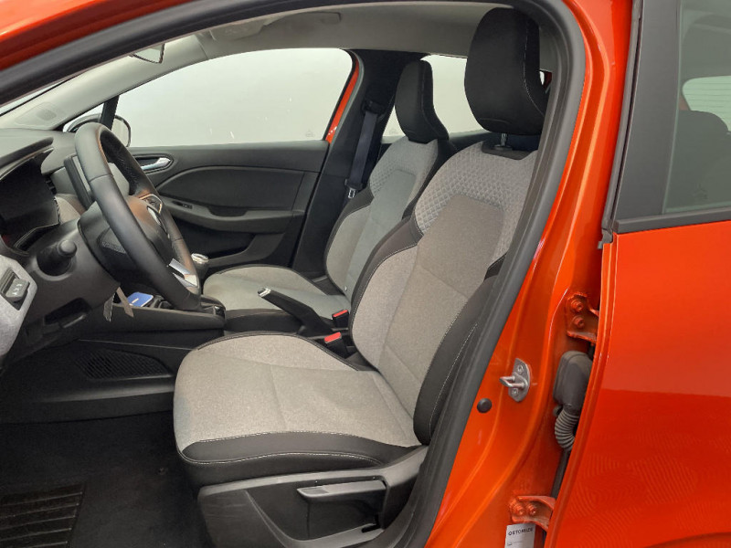 Renault Clio V Clio Blue dCi 100 ch GSR2 Evolution 2024 - photo n°17 Renault Clio V Clio Blue dCi 100 ch GSR2 Evolution  occasion à Seynod - photo n°17