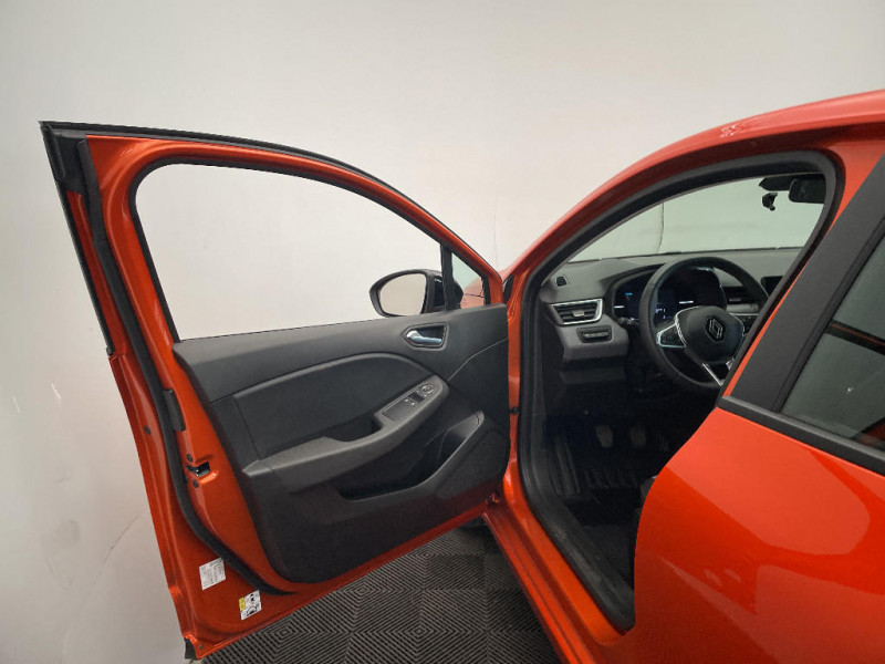 Renault Clio V Clio Blue dCi 100 ch GSR2 Evolution 2024 - photo n°18 Renault Clio V Clio Blue dCi 100 ch GSR2 Evolution  occasion à Seynod - photo n°18