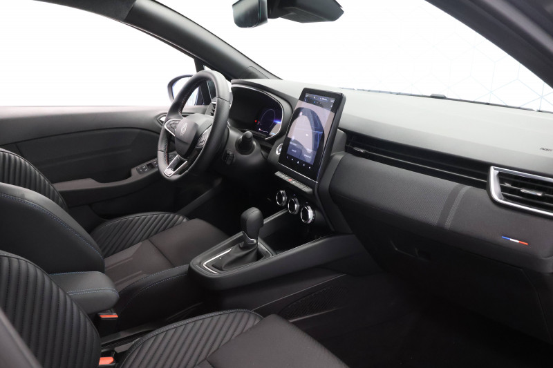 Renault Clio V Clio E-Tech full hybrid 145 ch GSR2 Esprit Alpine 5p 2025 - photo n°8 Renault Clio V Clio E-Tech full hybrid 145 ch GSR2 Esprit Alpine 5p  occasion à LESCAR - photo n°8