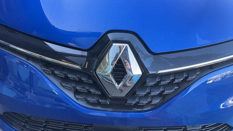 Renault Clio V Clio E-Tech full hybrid 145 Equilibre 5p 2023 - photo n°15 Renault Clio V Clio E-Tech full hybrid 145 Equilibre 5p  occasion à Mont-de-Marsan - photo n°15
