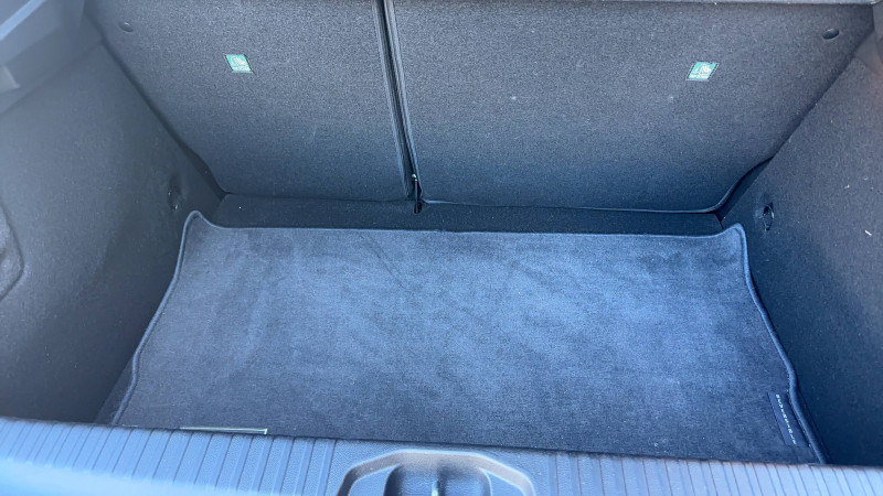 Renault Clio V Clio E-Tech full hybrid 145 Equilibre 5p 2023 - photo n°18 Renault Clio V Clio E-Tech full hybrid 145 Equilibre 5p  occasion à Mont-de-Marsan - photo n°18