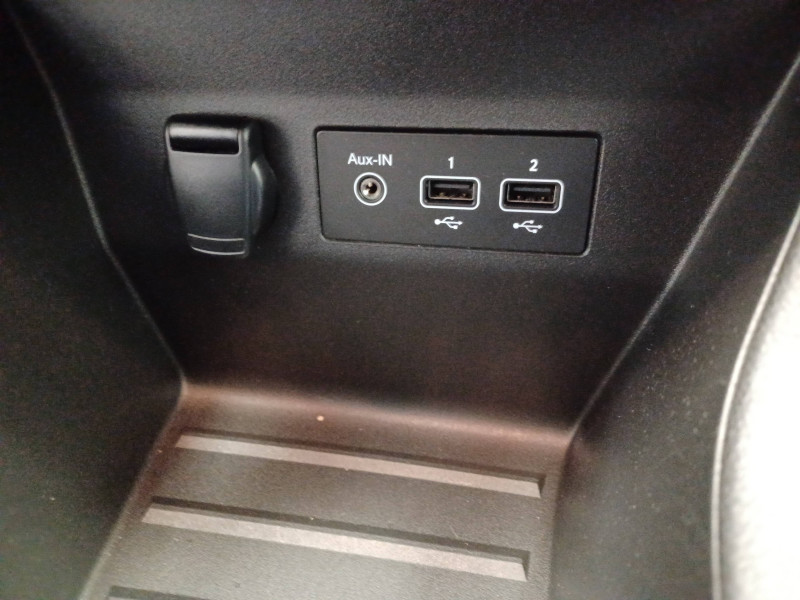 Renault Clio V Clio E-Tech hybride 145 Evolution 5p 2022 - photo n°20 Renault Clio V Clio E-Tech hybride 145 Evolution 5p  occasion à Saint-Laurent-des-Vignes - photo n°20