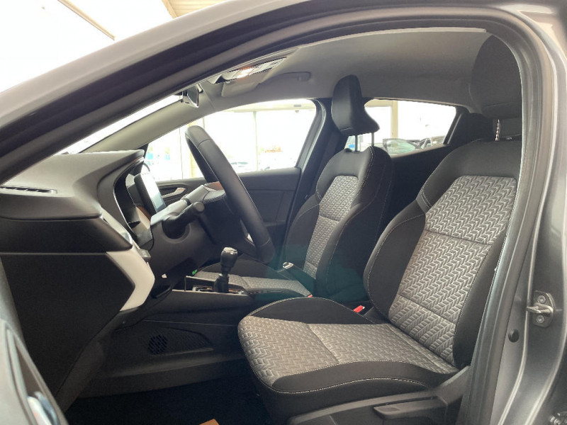 Renault Clio V Clio TCe 90 Evolution 2023 - photo n°18 Renault Clio V Clio TCe 90 Evolution  occasion à LA CHAPELLE-LONGUEVILLE - photo n°18