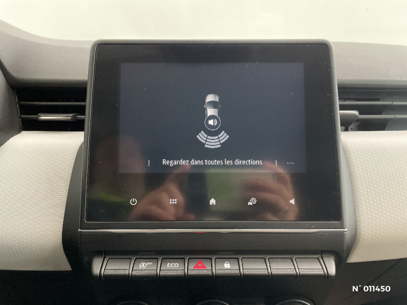 Renault Clio V Clio TCe 90 Evolution 2023 - photo n°14 Renault Clio V Clio TCe 90 Evolution  occasion à LA CHAPELLE-LONGUEVILLE - photo n°14