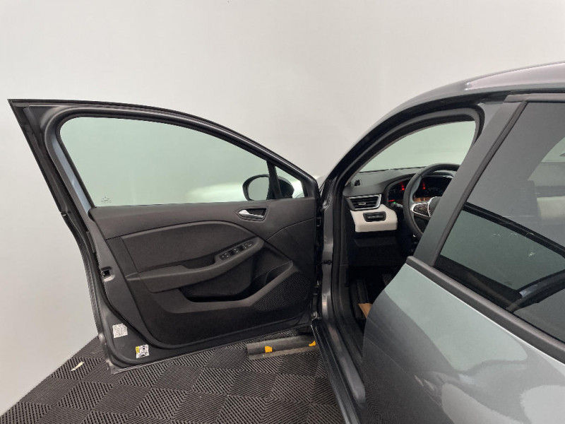 Renault Clio V Clio TCe 90 Evolution 2023 - photo n°19 Renault Clio V Clio TCe 90 Evolution  occasion à LA CHAPELLE-LONGUEVILLE - photo n°19