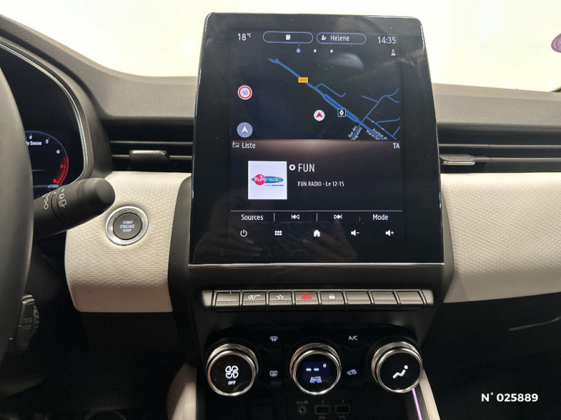 Renault Clio V Clio TCe 90 Techno 2023 - photo n°13 Renault Clio V Clio TCe 90 Techno  occasion à Yvetot - photo n°13