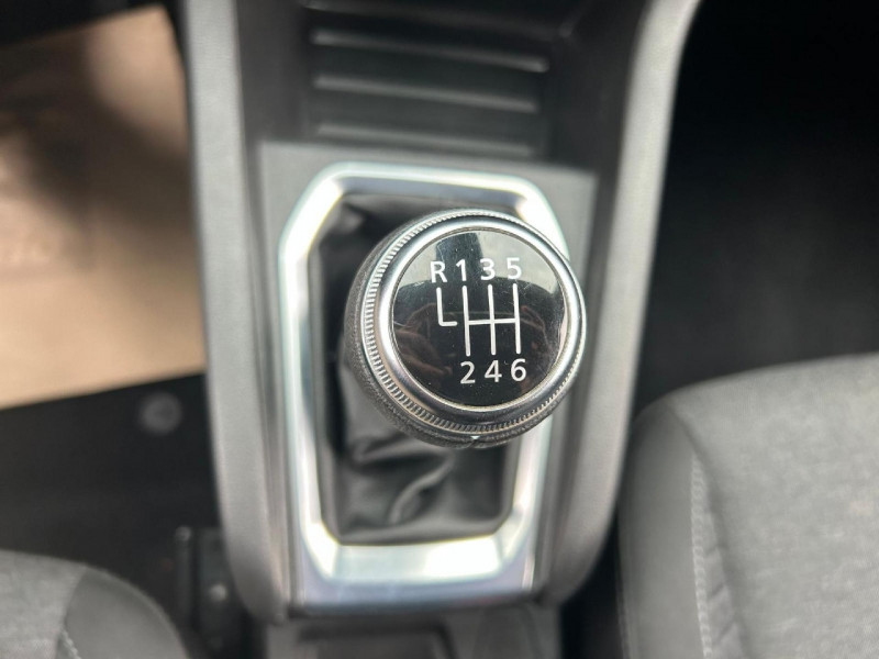 Renault Clio V TCe 90 - 21N Business 2022 - photo n°8 Renault Clio V TCe 90 - 21N Business  occasion à Le Born - photo n°8