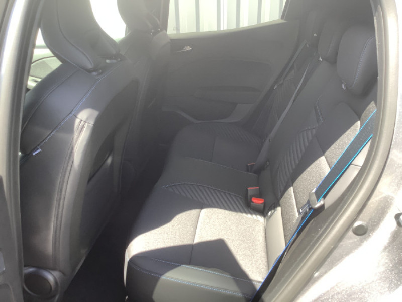 Renault Clio V TCe 90 ch GSR2 Esprit Alpine 2025 - photo n°12 Renault Clio V TCe 90 ch GSR2 Esprit Alpine  occasion à Ganges - photo n°12