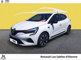 Renault Clio occasion 2021 mise en vente à LES SABLES D'OLONNE par le garage RENAULT LES SABLES D'OLONNE - photo n°1