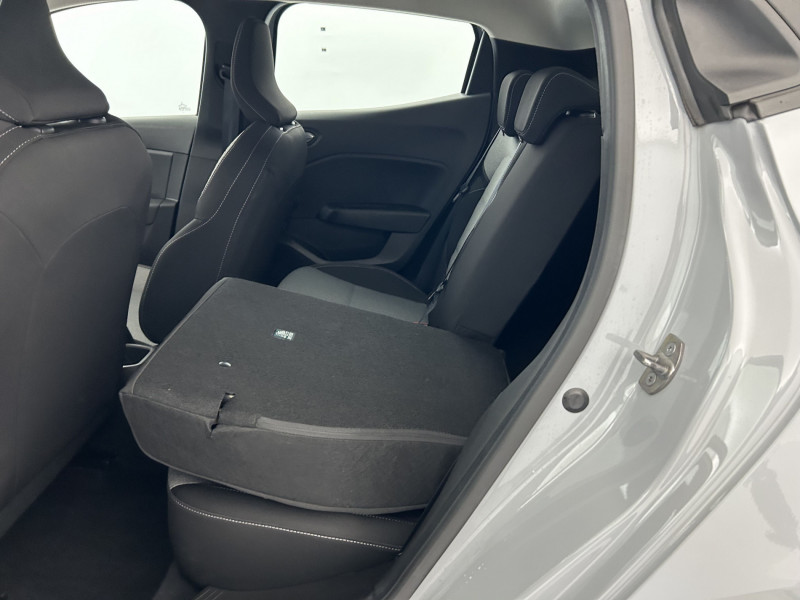 Renault Clio 1.0 TCe 90ch Evolution 2023 - photo n°11 Renault Clio 1.0 TCe 90ch Evolution  occasion à SAINT-GREGOIRE - photo n°11