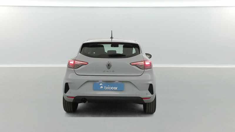 Renault Clio 1.0 TCe 90ch Evolution 2023 - photo n°4 Renault Clio 1.0 TCe 90ch Evolution  occasion à SAINT-GREGOIRE - photo n°4