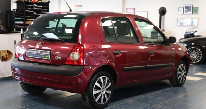 Renault Clio 1.5 dCi - 65 Authentique 2002 - photo n°4 Renault Clio 1.5 dCi - 65 Authentique  occasion à ST SATURNIN - photo n°4