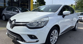 Renault Clio occasion 2017 mise en vente à Lanester par le garage CALVEZ AUTO - photo n°1