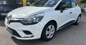 Renault Clio occasion 2019 mise en vente à Lanester par le garage CALVEZ AUTO - photo n°1